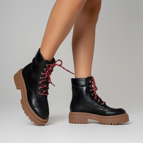 Bota Coturno Cadarço Tratorada Couro Preto