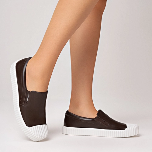 Tênis Kicks Slip On Couro Marrom Dark Brown
