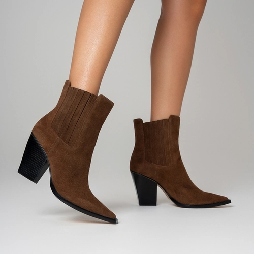 Bota Western Salto Bloco Couro Suede Marrom Dark Brown
