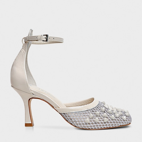 Scarpin Slingback Tela Tachas Salto Fino Off White Lait