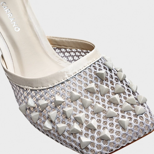 Scarpin Slingback Tela Tachas Salto Fino Off White Lait