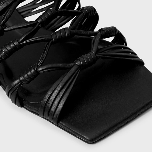 Sandália Strappy Salto Bloco Couro Preto