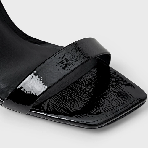 Sandália Minimal Salto Fino Couro Verniz Preto