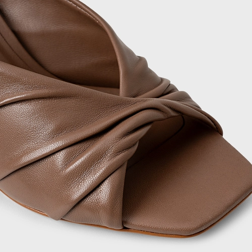 Open Mule Twist Salto Fino Couro Marrom Mocha