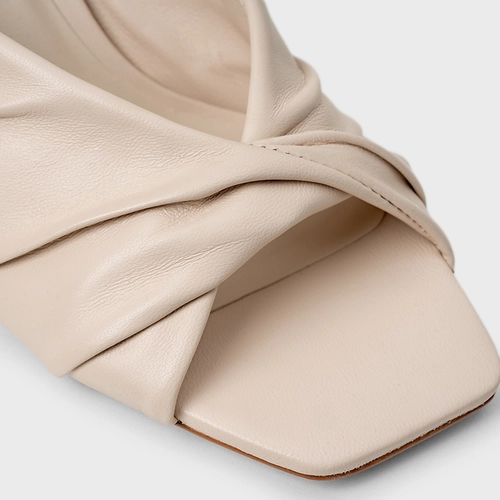 Open Mule Twist Salto Fino Couro Off White Cotton