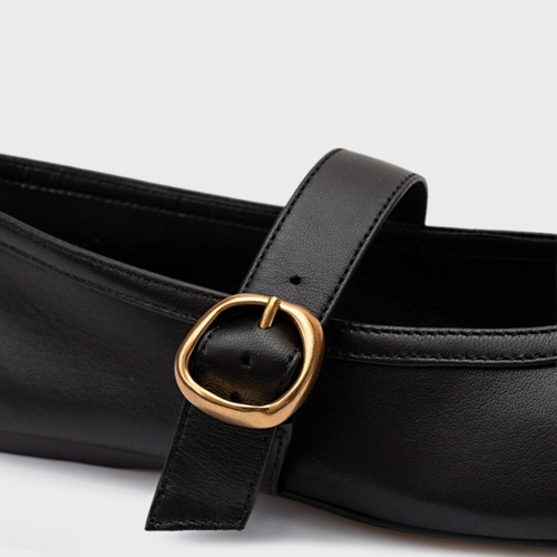 Sapatilha Essential Fivela Couro Preto