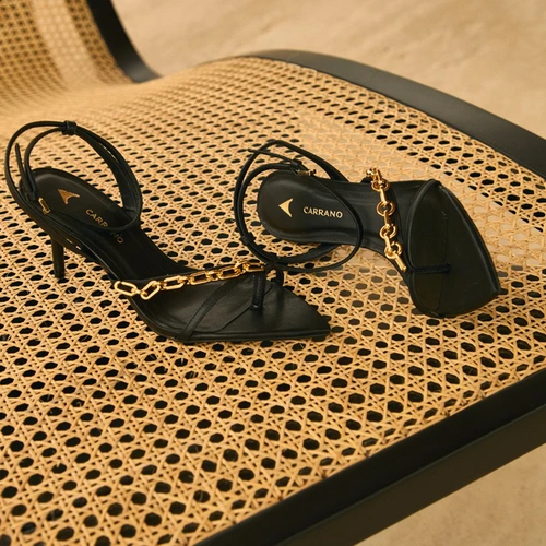 Sandália Chain Bico Folha Salto Fino Couro Preto