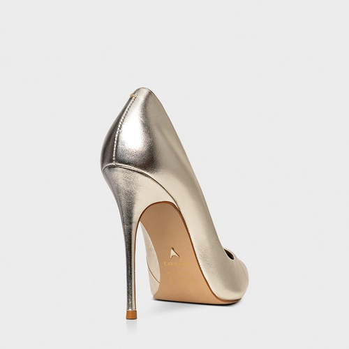 Scarpin Loretta Salto Fino Couro Metalizado Champagne
