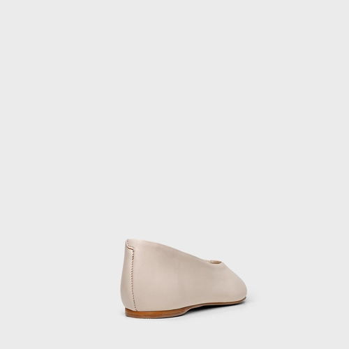 Sapatilha Timeless Bico Fino Couro Off White Cotton