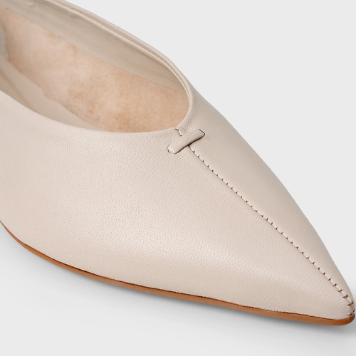 Sapatilha Timeless Bico Fino Couro Off White Cotton