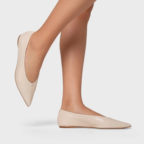 Sapatilha Timeless Bico Fino Couro Off White Cotton