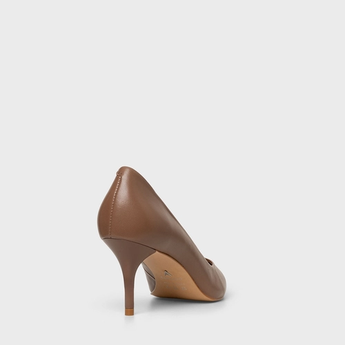 Scarpin Timeless Salto Fino Couro Marrom Mocha