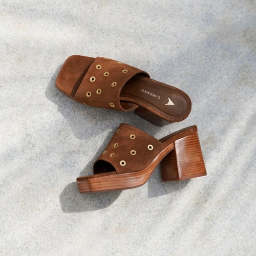 Open Mule Plataforma Mini Ilhós Couro Suede Marrom Saddle