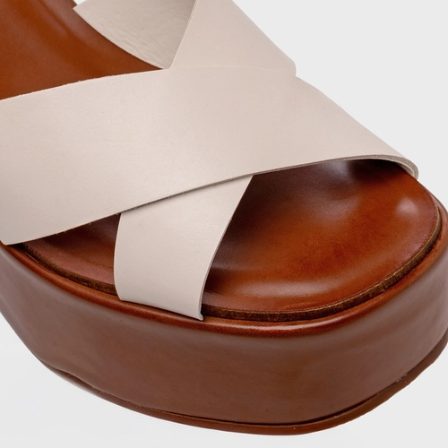 Sandália Tiras Cruzadas Maxi Anabela Couro Off White Cotton