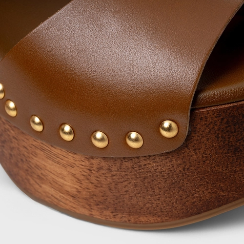 Sandália Plataforma Wood Studs Couro Marrom Saddle