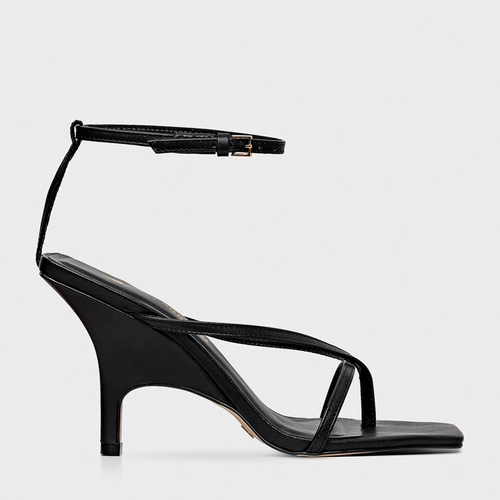 Sandália Slim Salto Fino Couro Preto