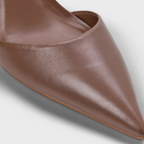 Scarpin Slingback Glow Salto Fino Couro Marrom Mocha