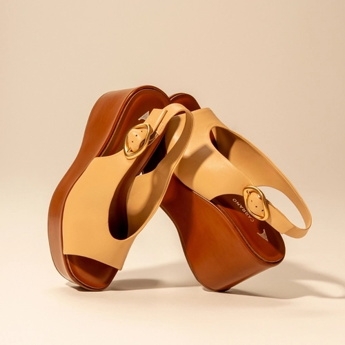 Sandália Buckle Maxi Anabela Couro Bege Porcini