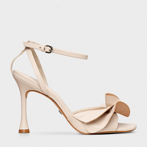 Sandália Babados Salto Fino Couro Off White Cotton