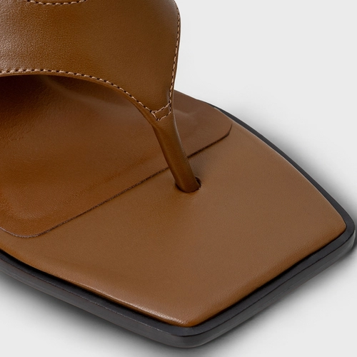 Open Mule Thong Anabela Couro Marrom Saddle