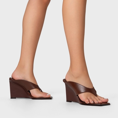 Open Mule Thong Anabela Couro Marrom Brunette