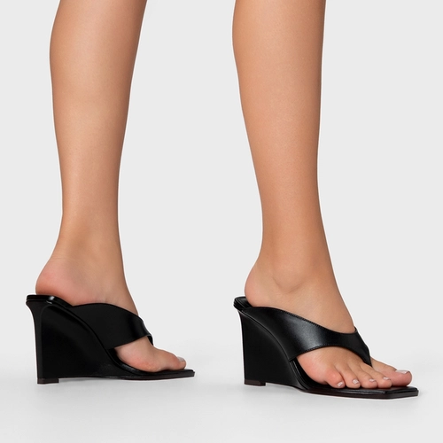 Open Mule Thong Anabela Couro Preto