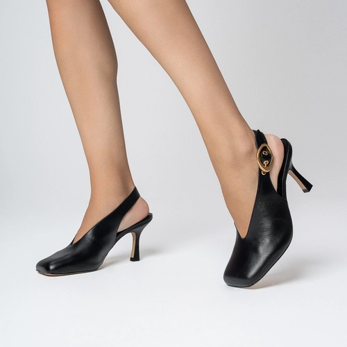 Scarpin Slingback Buckle Bico Quadrado Couro Preto
