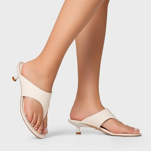 Open Mule Thong Bold Couro Off White Milk