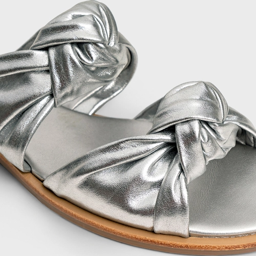 Flat Puffy Twist Couro Metalizado Prata