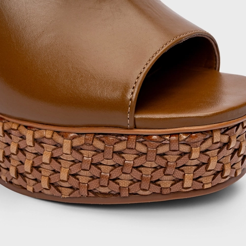 Sandália Tressê Bold Anabela Couro Marrom Saddle