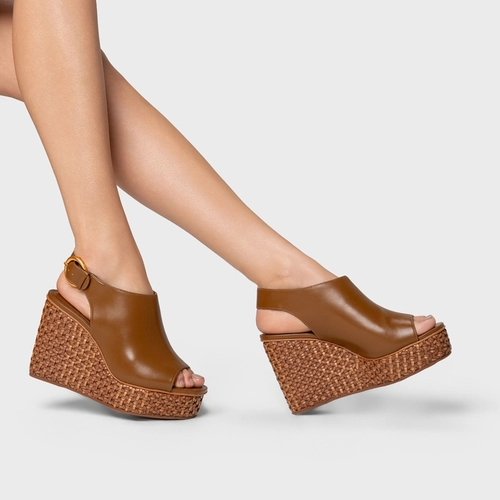 Sandália Tressê Bold Anabela Couro Marrom Saddle