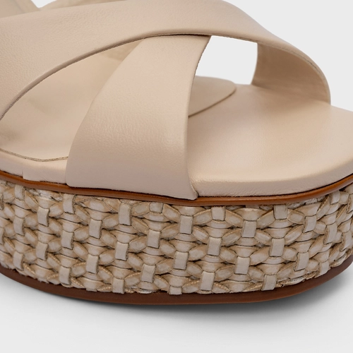 Sandália Tressê Anabela Couro Off White Cotton