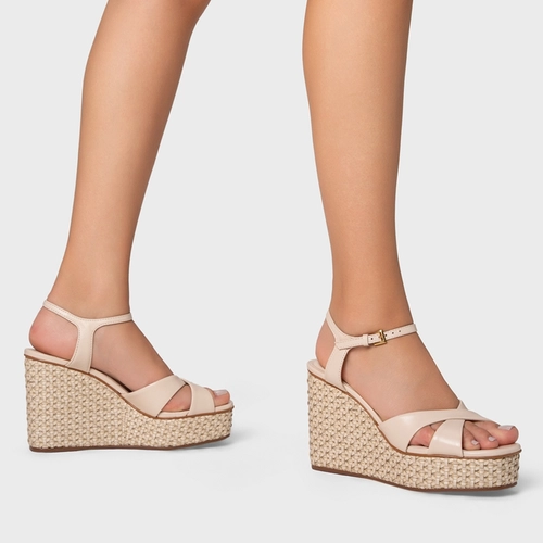 Sandália Tressê Anabela Couro Off White Cotton