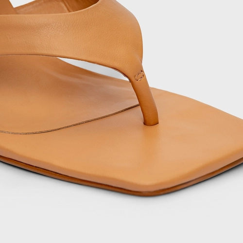 Sandália Thong Maxi Lace Up Salto Fino Couro Bege Biscuit