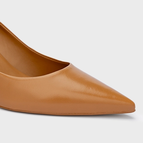 Scarpin Valentina Salto Fino Couro Marrom Desert Camel