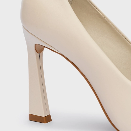 Scarpin Salto Yve Couro Off White Panacota