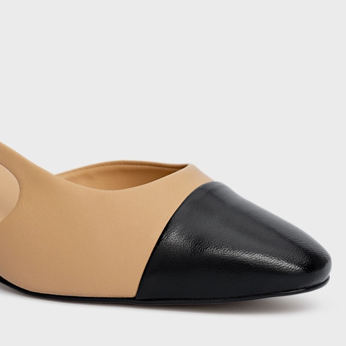 Scarpin Slingback Cap Toe Couro Bege Porcini