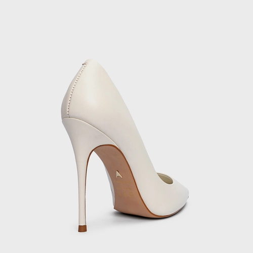 Scarpin Loretta Salto Fino Couro Off White Milk