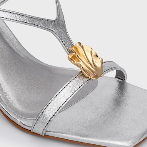 Sandália Shell Salto Fino Couro Metalizado Prata