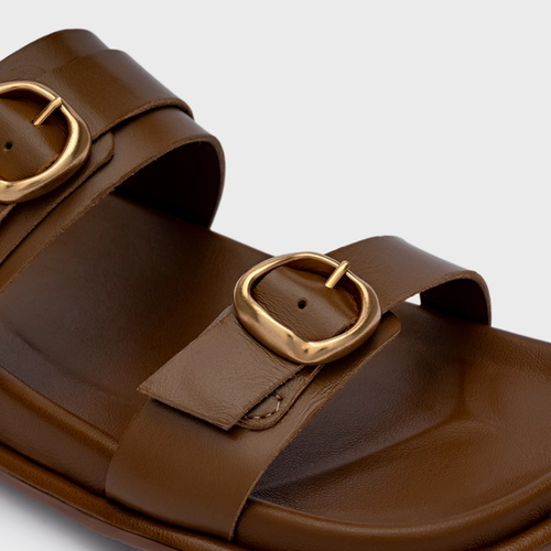 Flat Papete Essential Fivela Couro Marrom Saddle