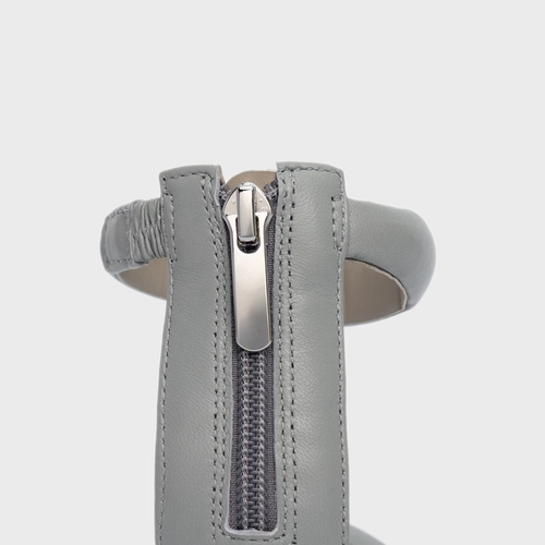 Sandália Puffy Tiras Salto Bloco Couro Cinza Cromo