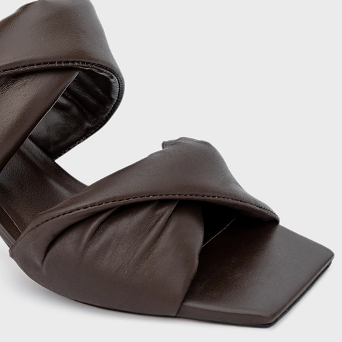 Open Mule Twist Puffy Salto Flare Couro Marrom Dark Brown