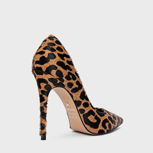 Scarpin Loretta Salto FIno Pelo Animal Print Camel