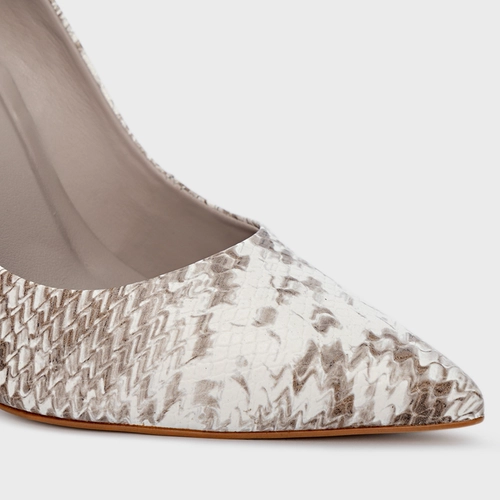 Scarpin Loretta Salto Fino Couro Animal Print Granite