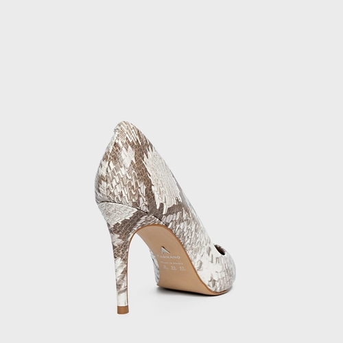 Scarpin Beatriz Salto Fino Couro Animal Print Granite