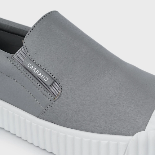 Tênis Slip On Kicks Couro Cinza Loutre