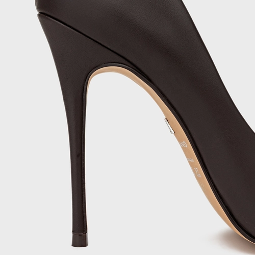 Scarpin Loretta Salto Fino Couro Marrom Coconut