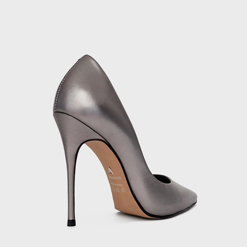 Scarpin Loretta Salto Fino Couro Metalizado Prata Antigo