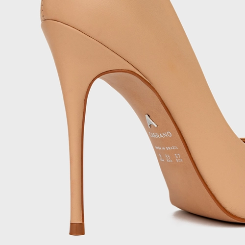 Scarpin Loretta Salto Fino Couro Bege True Sand
