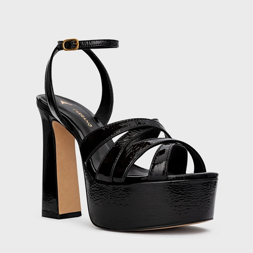 Sandália Plataforma Tiras Cruzadas Couro Verniz Preto
